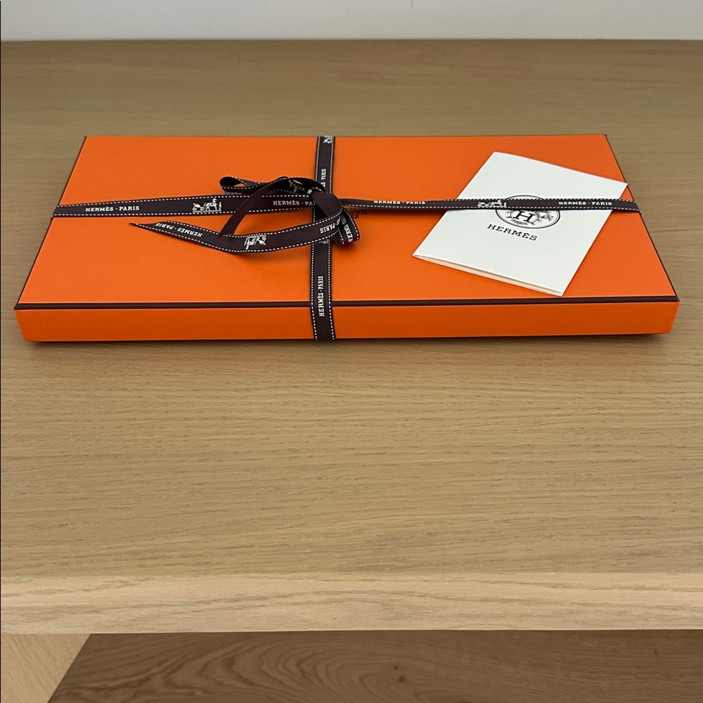 Hermes Box Ribbon and Receipt Holder